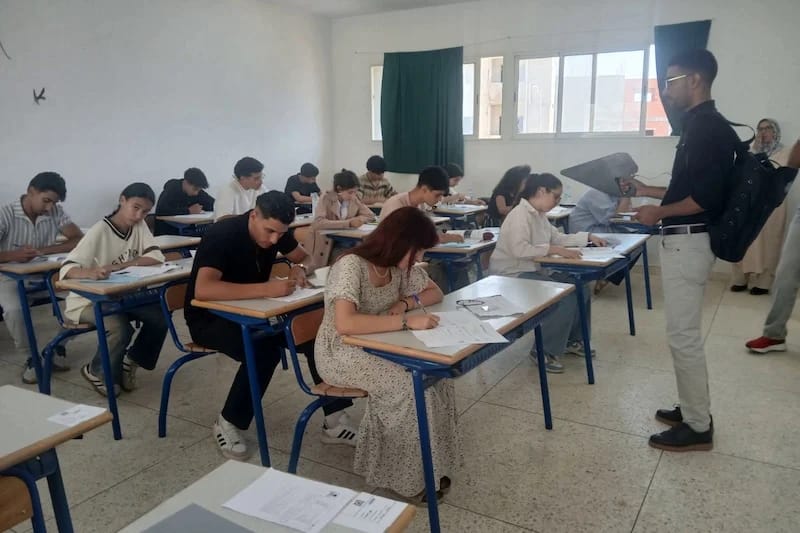برادة: تعميم 2000 جهاز لرصد الغش قلص الظاهرة في امتحانات البكالوريا