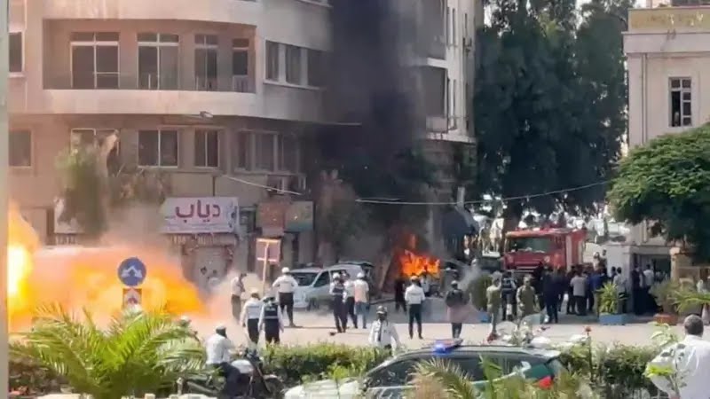 تفجيرات تهز دمشق خلال زيارة ماكرون.. والحزب السوري الحر: محاولة لإفشال الانفتاح الدولي
